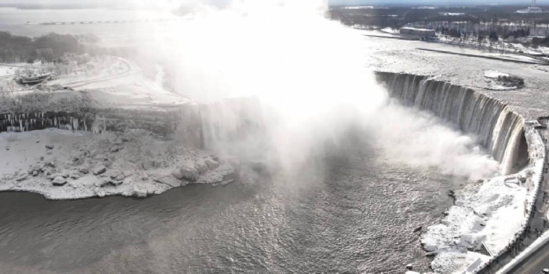 Niagara Şelaleleri buz tuttu 3